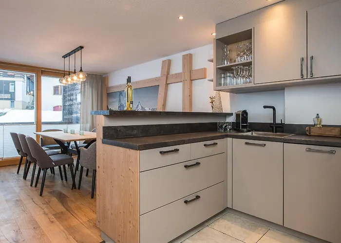 Angelina زيرمات