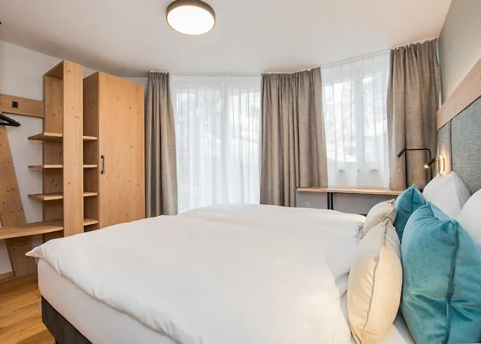 Angelina زيرمات